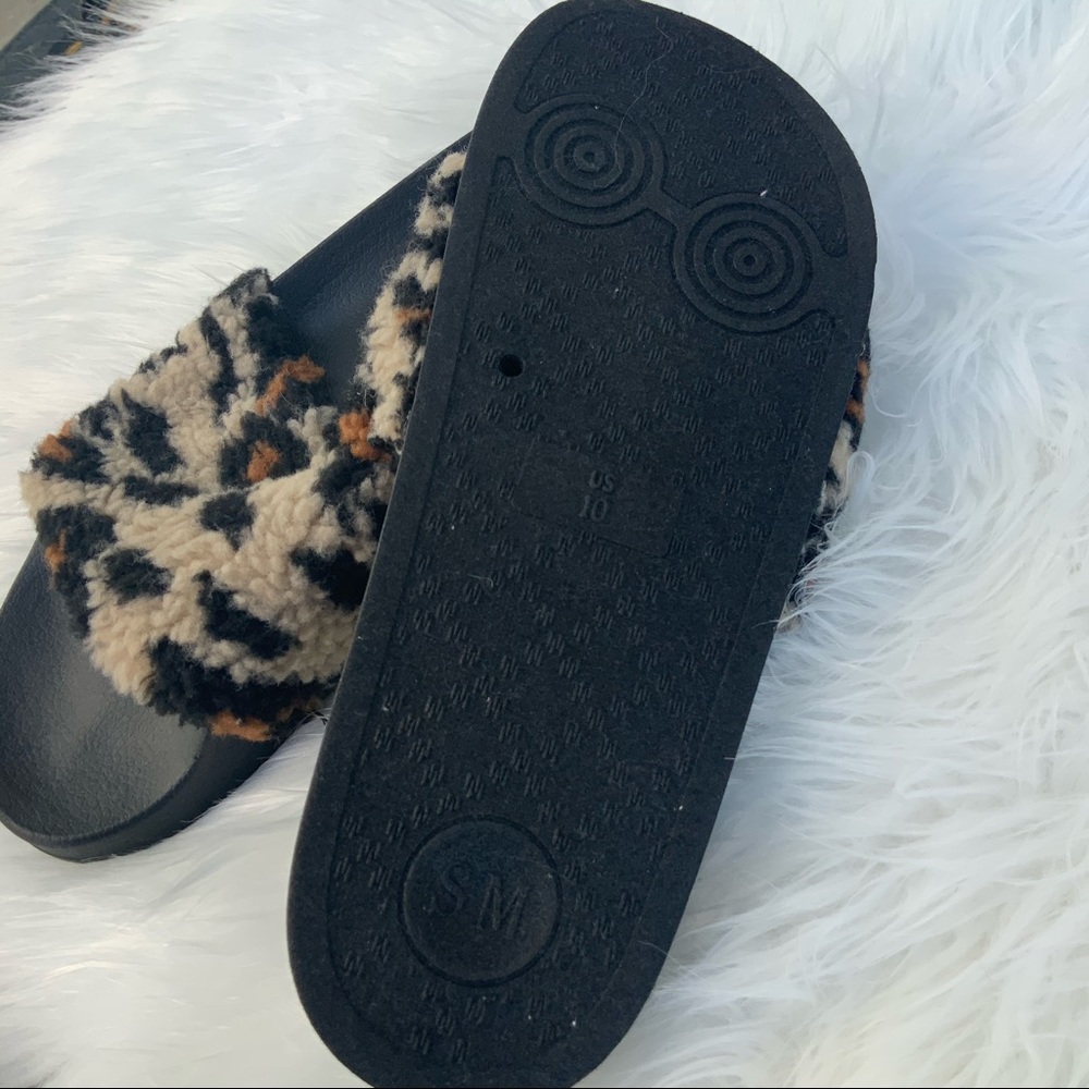 Steve Madden Slides Animal Print Fuzzy 10 - image 2
